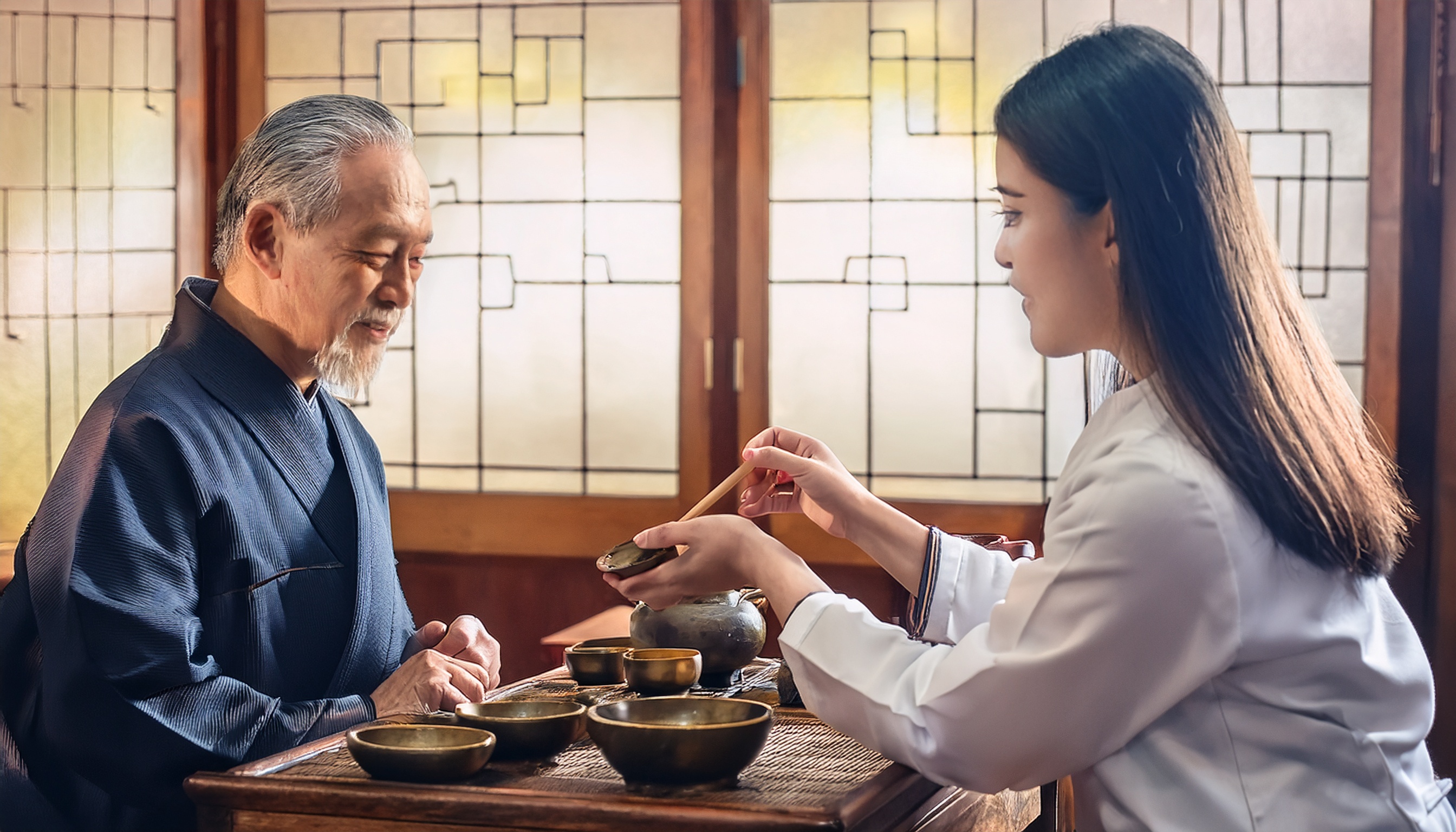 Cách phân biệt Xoa bóp Bấm huyệt dân gian và phương pháp hiện đại